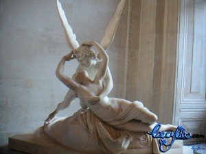 1855264-insde-the-louvre-cupid-and-psyche-0